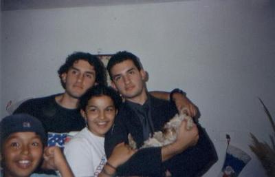 YO CON MIS HERMANOS ANTES DE VENIR A LA MISIÒN
ÈLDER C. FERNADEZ
03 Mar 2004
