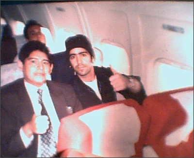 Con el Baterista de Mana cuando iba a Peru al templo, 25 de Abril 1998
Sixto L. Pisco
18 Jul 2005