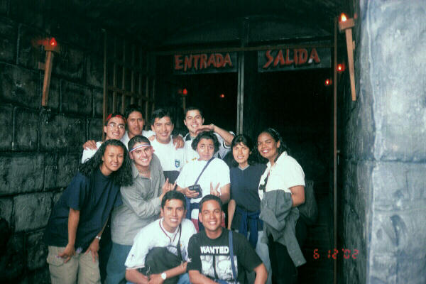 E´Fernández(Chile), E´Martínez(Argentina), E´Carrasco(Perú), E´Huenchuñir(Chile); Hna. Posada(Colombia), E´Faundez(Chile), Hna. Perdomo(Colombia), Hna Ortiz(Bolivia), Hna. Ruiz(Venezuela); E´Barrantes(Perú) y E´Pérez
Christian  Barrantes
01 Dec 2005