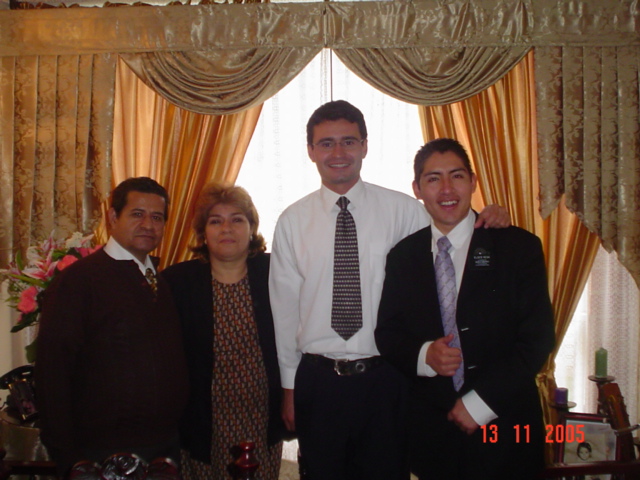 Un afamilia simpatica de Barrio villa del prado que ayudaba y trataba bien a los misioneros, ellos tenian el espiritu familiar
Franklin
07 Jan 2006