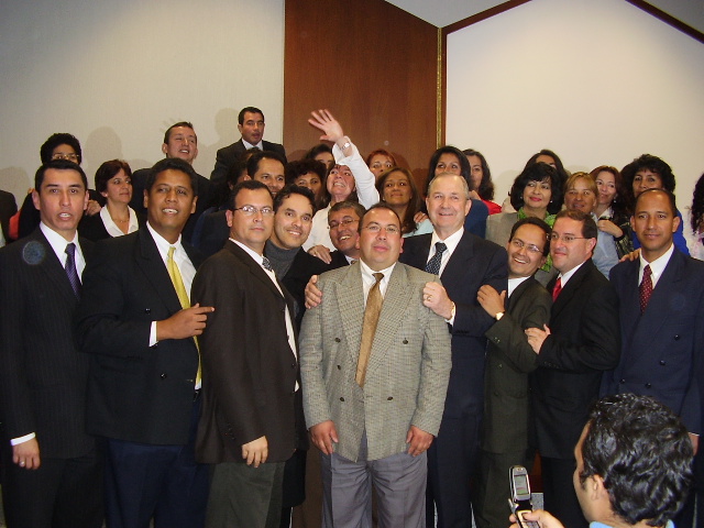 18-11-2006, More pounds, white hair, but the same spirits!
Hugo Alejandro Arias Otero
15 Feb 2007