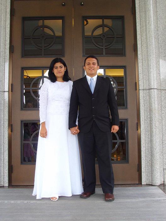 En el Templo de Bogotá - Colombia
Edwinn Wladimir Romero España
17 Apr 2007