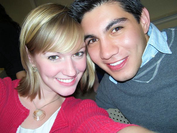 Esta es mi comprometida. Estamos muy felices. Se llama Emily y nos casaremos el 28 de Junio 2008 en el Templo de Salt Lake
Francisco  Darquea
29 Feb 2008