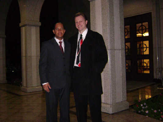 Elderes Castro y Shepley juntos otra vez (en el Templo)
David Michael Shepley
31 Mar 2008