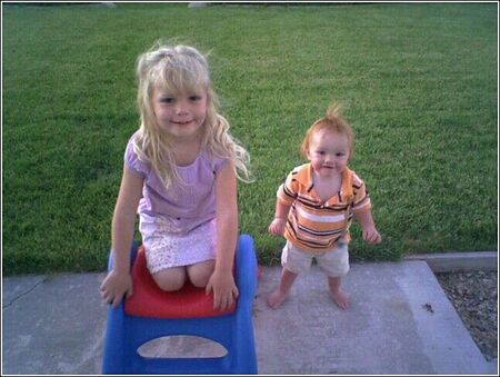 The 2 rugrats in the backyard... after stuffin' their faces w/dad's awesome bbq'n!
Trent  Gibbs
16 Jun 2006