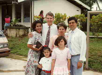 Familia en Guapiles
Dewey Joseph Levie
14 Feb 2002