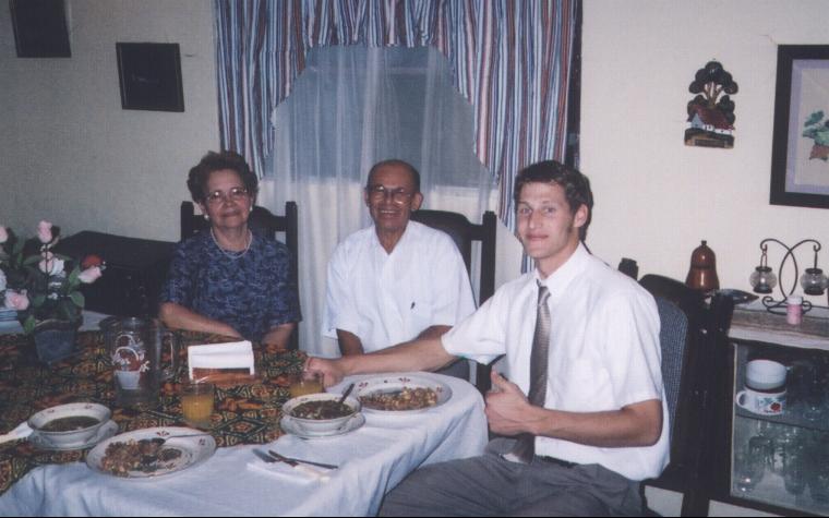 This is Presidente y Hermana Flores that live in Escazu.  I love em!
Marc S Pickering
04 Sep 2003