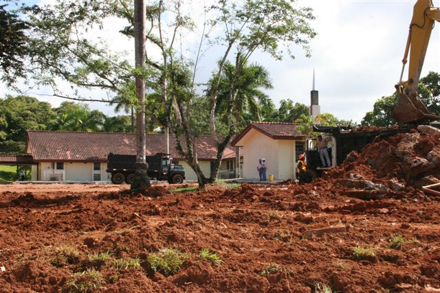 Picture courtesy of Elder Dewey Levie.
Mission Network
06 Dec 2005