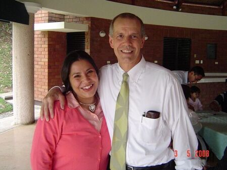 Este día es inolvidable ya que en Guatemala tuvimos el privilegio de reunirnos nuevamente con nuestro presidente de misión, el presidente Claybaugh y su querida esposa.
Jeiny Carlily Pérez De Enriquez
06 May 2008