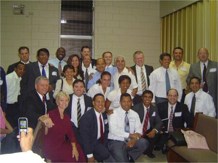 Estas fotos se tomaron en la reunión con el pte. Arnold y su esposa previo a la dedicación del templo.
Luis Ricardo Guzman
01 Sep 2008