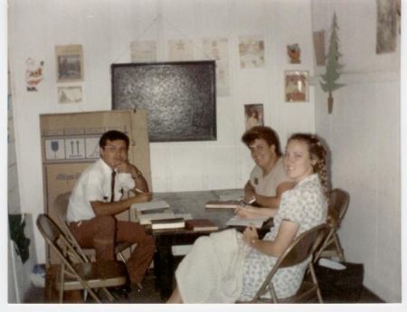 Elder Oscar Aguilar, Hna. Jean Lusty, and Hna. ? Sorry I don't have the info on the back of this photo. Oscar, do you know?
Kenneth Joel Jiles
04 Mar 2005