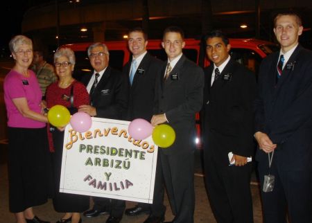 Llegada del Pte. Arbizu y familia en San Jose - 30 de Junio de 2006
Mission Network
10 Nov 2006