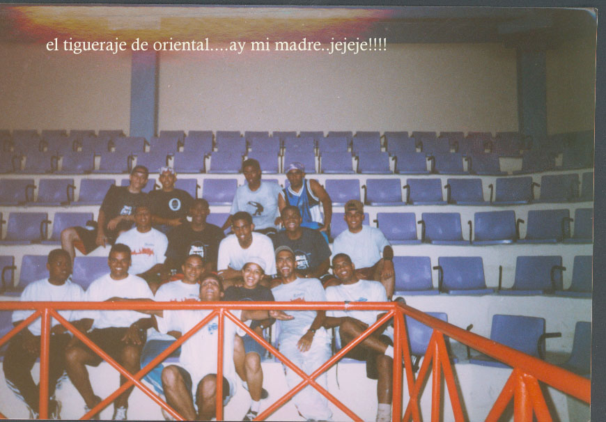 el q me adivine quienes estos se gana un premio :>
FRANCISCO MANUEL TEJADA
14 Nov 2001