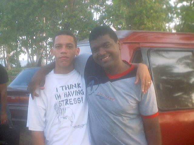 amigos despues de la mision, Elder mejia y yo 5 años despues de la mision, ambos ya casado
jose antonio japa
28 Mar 2005