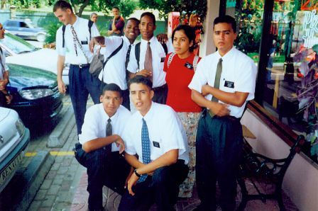 Misioneros de Encontrazo!
Leon Robert Atcitty
04 May 2006