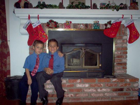 Charles y Peter listos para ir a la iglesia
Antonia  phethean
05 Jan 2007