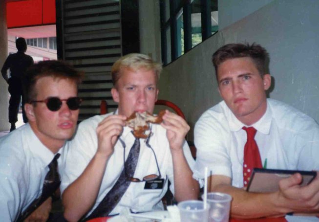 This pica pollo was located on Calle del Sol in Santiago.  One of the favorite pday lunch stops.  The Elders shown are Eckenfelder, Vorhauer and Gunderson.
Stephen T. Vorhauer
25 Apr 2007