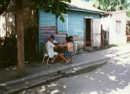 ¡dominos!  El mejor pasatiempo.
Benjamin F. Cluff
12 Jun 2001