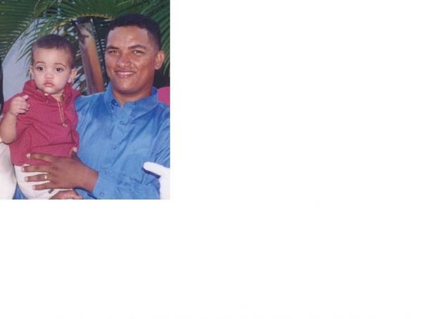 les presento a mi hermoso bebe
gabriel lopez chalas
Ricardo Benjamin Lopez Martinez
10 Oct 2002