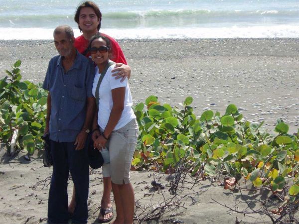 Here's a picture of Jenny and me on our own private, 8 acres of beach! (The other guy is the caretaker of our beach.)
Jared  Hobbs
04 Feb 2006