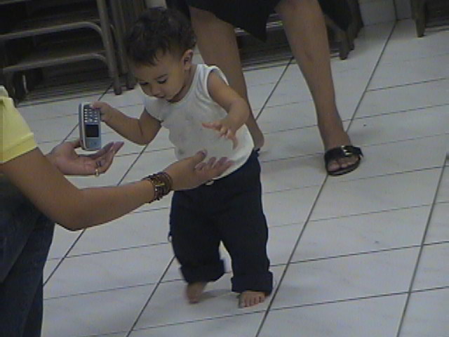Mi Hijo Kenneth un fiel seguidor de Daddy Yankee
Romy  Castellanos
14 Jun 2006