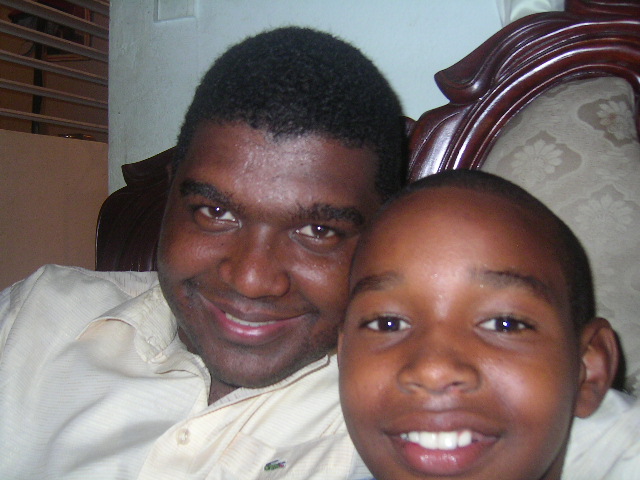 esta foto es con mi sobrino lindo como yo
jose antonio japa
22 Jun 2006