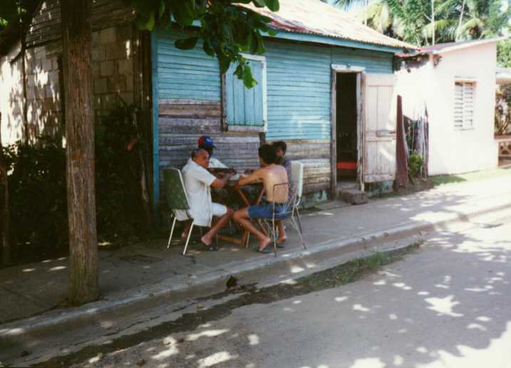 ¡dominos!  El mejor pasatiempo.
Benjamin F. Cluff
12 Jun 2001