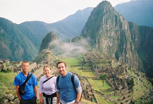 Humanitarian Project with VIDA (Volunteers Involved in Development Abroad) May 2004 See their website www.vida4all.org
Valery  Gines
28 Jun 2004