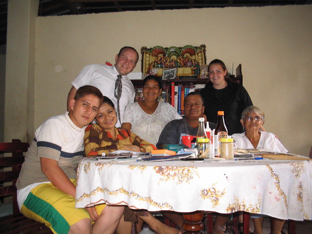 We had a nice visit to ecuador and made sure to visita mamita cedeno
Matthew Painter
04 Jun 2005