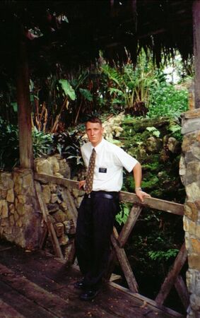 Un Puente en parte del tour del Jardín Botanico de Guayaquil
Jon Andrew Snider
04 Jan 2004