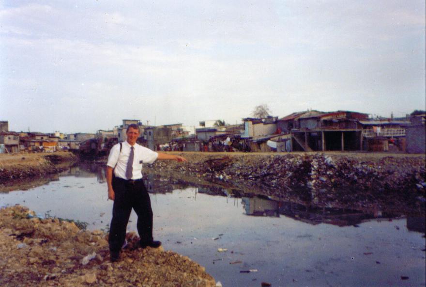 Un Estero o Salado en el Barrio Domingo Norero de Estaca Puerto Lisa.  Por las calles Oro y 24.
Jon Andrew Snider
04 Jan 2004