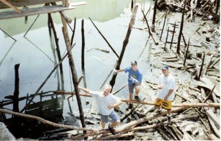 We helped build a cane shack over the river
Jon W Tuckett
06 Jan 2004