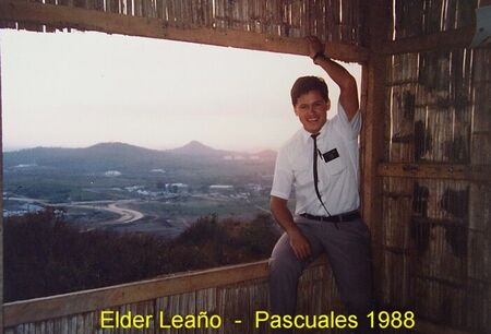 Pascuales, this picture is in a small hut on the top of a hill viewing Pacuales
Daniel M. Leaño
01 May 2008