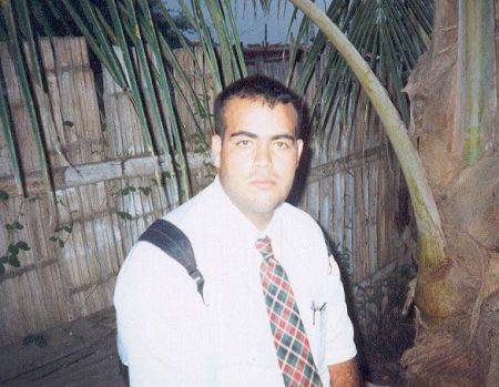 This was the 'room' that we had for Priesthhood meeting during Sunday services in Machala.  I was on splits & was sweating & dazed!
Edward  Kennington
08 Nov 2003