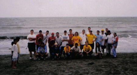 La Zona Machala se fue a Bajo Alto un dia de preparacion... Mas luego, casi todos nosotros nos enfermamos por un ceviche de camaron y concha que recibimos de un miembro...
Andre  Wilkins
21 May 2004