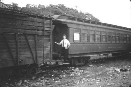Elder Hibbert in Duran Railway Yards 1982
Kurt Lydell Hibbert
26 Jun 2009