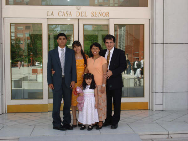 Sep.2007 Madrid Templo. Fam. Mendoza-Ramirez
Jonny Edilberto Mendoza
25 Oct 2007