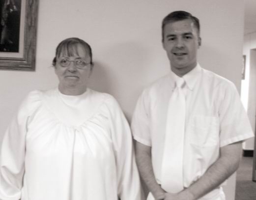 a recent baptism in Leeds 1 shes a STAR
Rebecca, Ellen Winter
18 Aug 2004