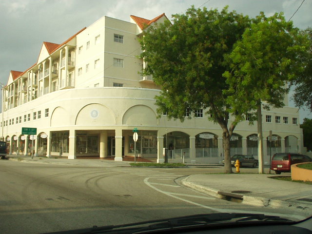 Front Entrance to the Palace in La Pequena Havana
Matt D George
12 Aug 2002