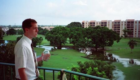 Fontainbleau apartment balcony 1998. Elder Wallace
Matt D George
14 Jul 2005