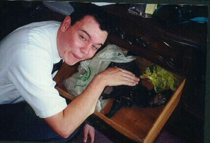 No toques la cara!
Matt D George
11 May 2001