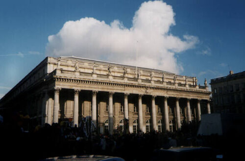 The elegant and imposing Grand-Théâtre de Bordeaux. Taken in March 1996, during a Mardi Gras parade.
Chuck  McKinnon
17 Nov 2001