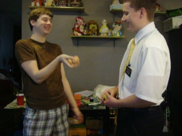 Easter with Elder Johansen!
he is currently serving!
Gunner Sandifer
20 Apr 2009