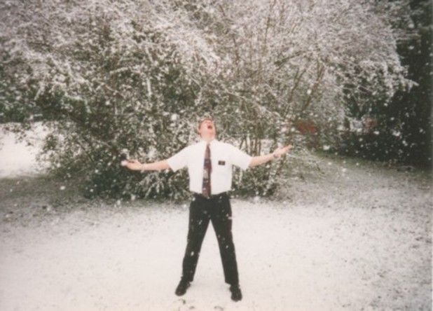 February 1996 Evans apartment, Jeff Nopper eating snow
Gerratt D Bethers
19 Apr 2002