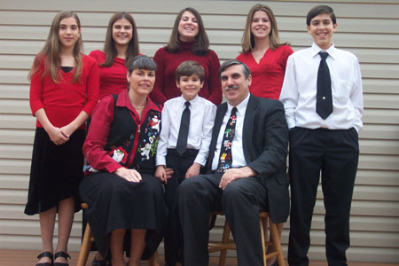 Family members who we were able to get in one place during Christmas 2004.
Darrell  Huff
20 Feb 2005