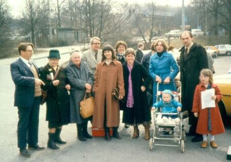 Br. Adolf, Schw. Boehm, unknown, Br. Bihl?, Schw. Bulla, unknown, unknown, Schw. Grahovac, Präsident Grahovac.
Steven  Law
25 Nov 2008