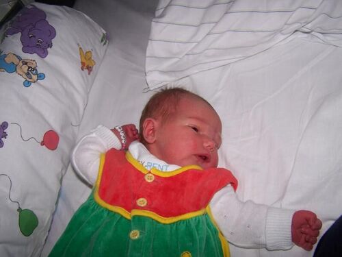 Picture of little Amy, born 2004-09-06
Philip Christopher Newton
14 Sep 2004