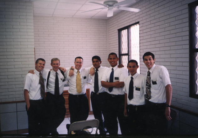 ESTE ES UNO DE MIS MEJORES DISTRITO CON MIS AMIGOS   ELDER JACKMAN(MI  COMPA), ELDER WEBBER, ELDER LASH, ELDER MARTINEZ, YO, ELDER GUERRA, ELDER          EVANSON.   ESTA FOTO LA TOME CUANDO SERVIA EN MI SEGUNDA ASIGNACIÓN LA VENEZUELA, Z 21 ESTACA D NIMAJUYU GUATEMALA
Marvin  Vigil Rodriguez
16 May 2006