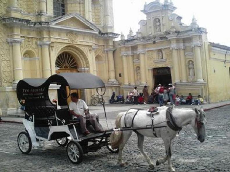 Carreta en Antigua
Gilberto Antonio Mendoza
05 Mar 2008