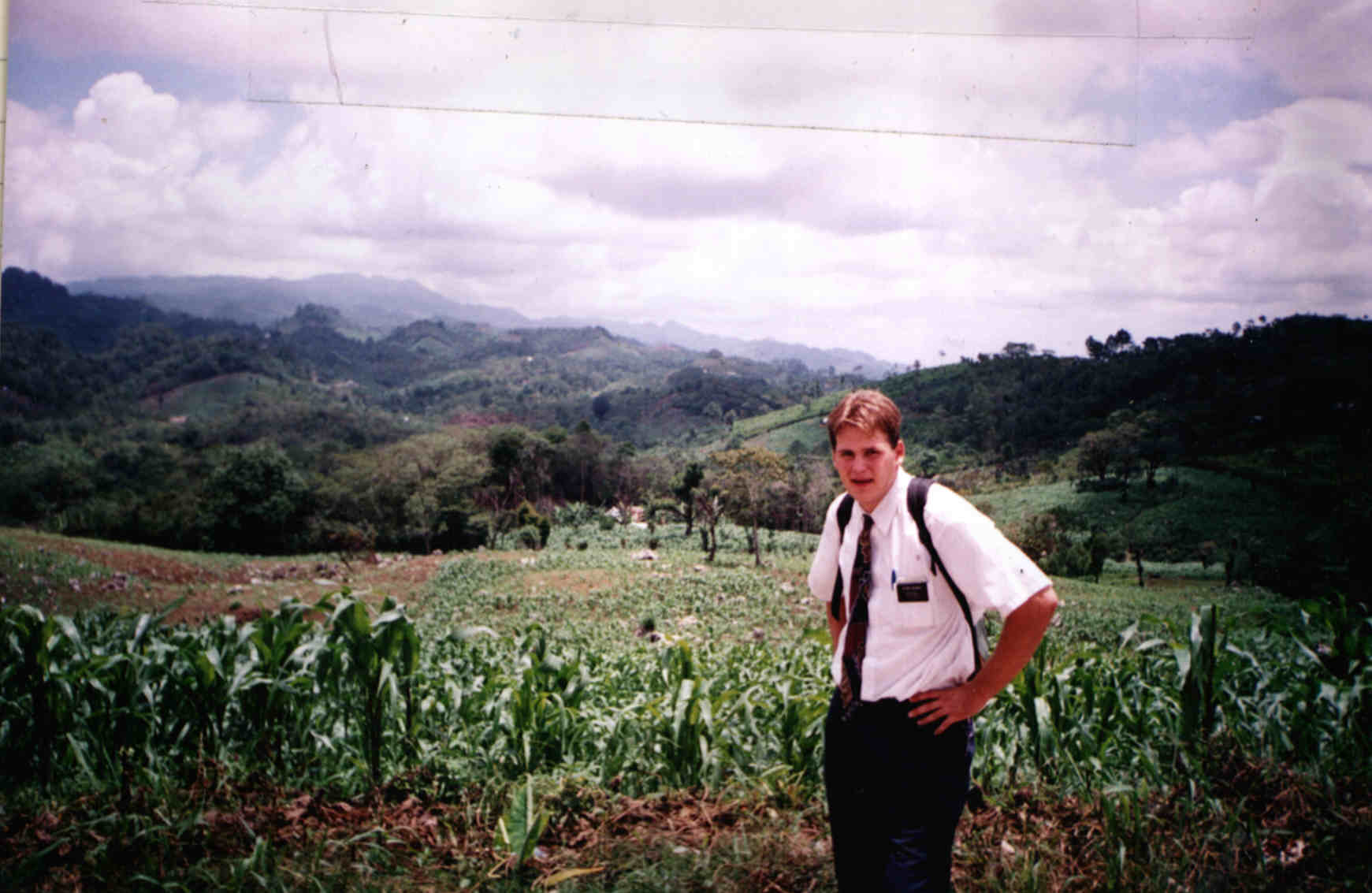 3 mile hike from Tan Chi to get the bus back down to Carcha
Brian V. Draney
20 Mar 2003